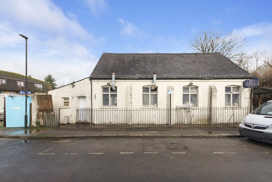 Statham Grv, Londres à vendre - Photo de l’immeuble – Image 1 sur 7