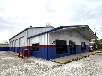Plus de détails pour 700 S Stemmons Fwy, Sanger, TX - Local d'activités à louer