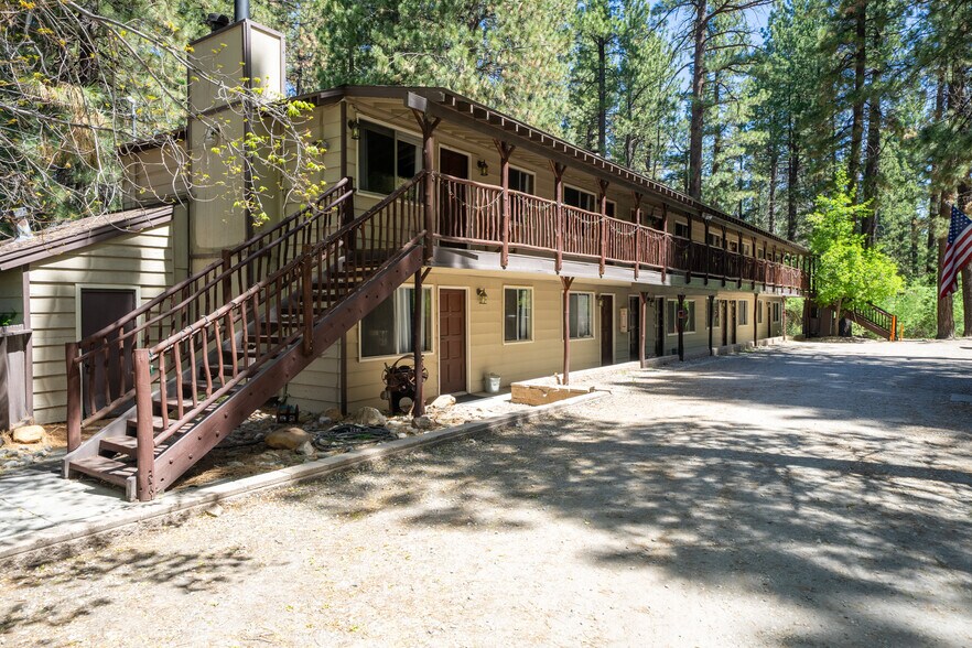 42268 Moonridge Rd, Big Bear Lake, CA à vendre - Photo de l’immeuble – Image 2 sur 22