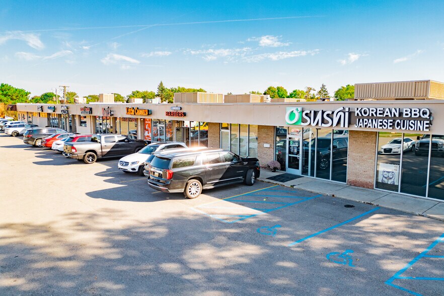 41431-41583 W 10 Mile Rd, Novi, MI à louer - Photo de l’immeuble – Image 1 sur 11