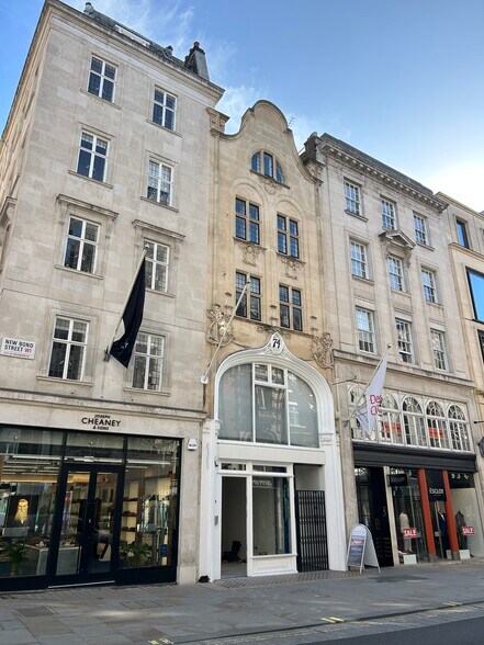74 New Bond St, Londres à louer - Photo de l’immeuble – Image 2 sur 5