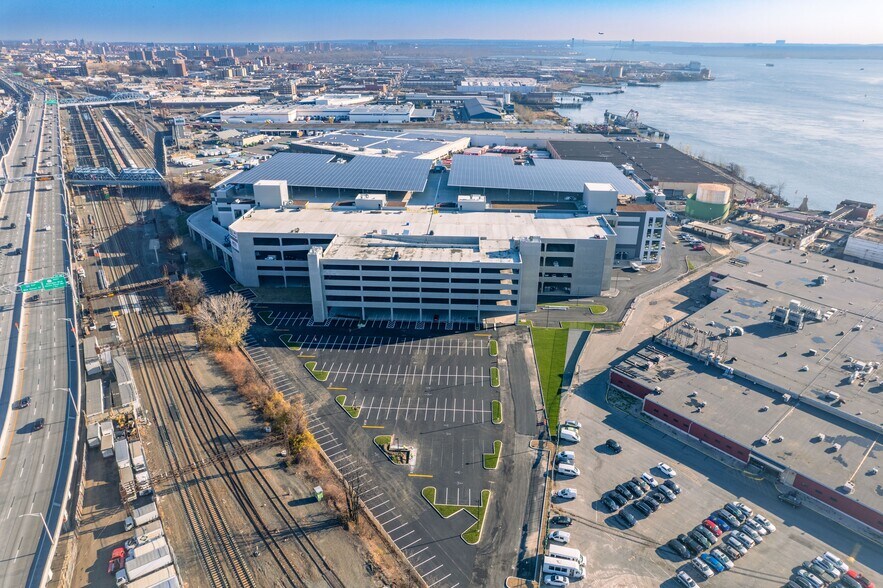 920-980 E 149th St, Bronx, NY à louer - Photo de l’immeuble – Image 2 sur 4