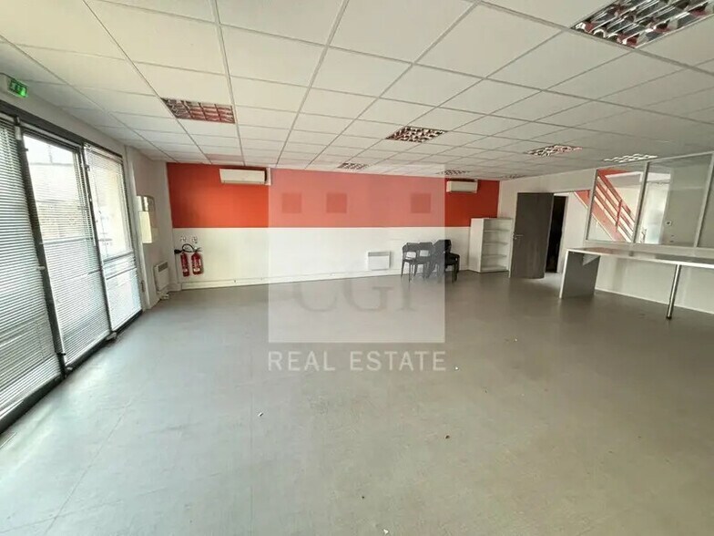 34 Rue Du 35eme Regiment D'Aviation, Bron à louer - Photo intérieure – Image 2 sur 8