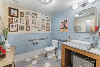 34-39 31st St, Long Island City, NY à louer Photo intérieure– Image 2 sur 3