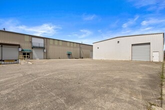 120 Brush St, Ukiah, CA à louer Photo de l’immeuble– Image 2 sur 12