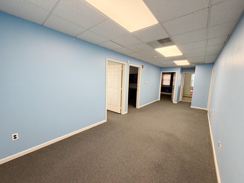 216 Cedar Ave, Willow Grove, PA à louer - Photo de l’immeuble – Image 2 sur 15
