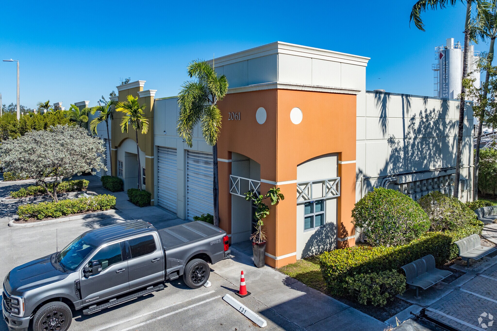 2061 NW 112th Ave, Miami, FL à vendre Photo de l’immeuble– Image 1 sur 5