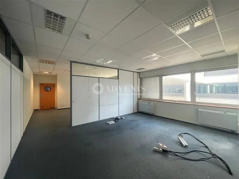 Bureau dans COURCOURONNES à louer - Photo intérieure – Image 3 sur 6