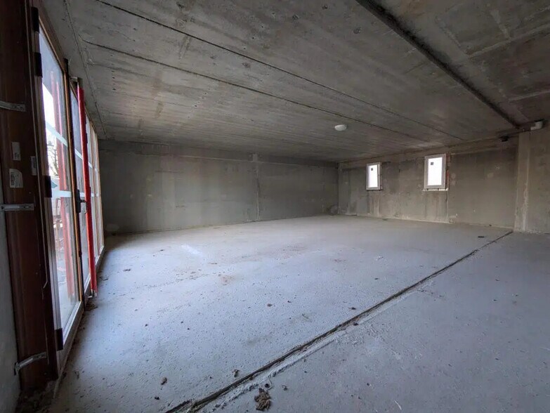 Local commercial dans Caen à vendre - Photo de l’immeuble – Image 3 sur 6