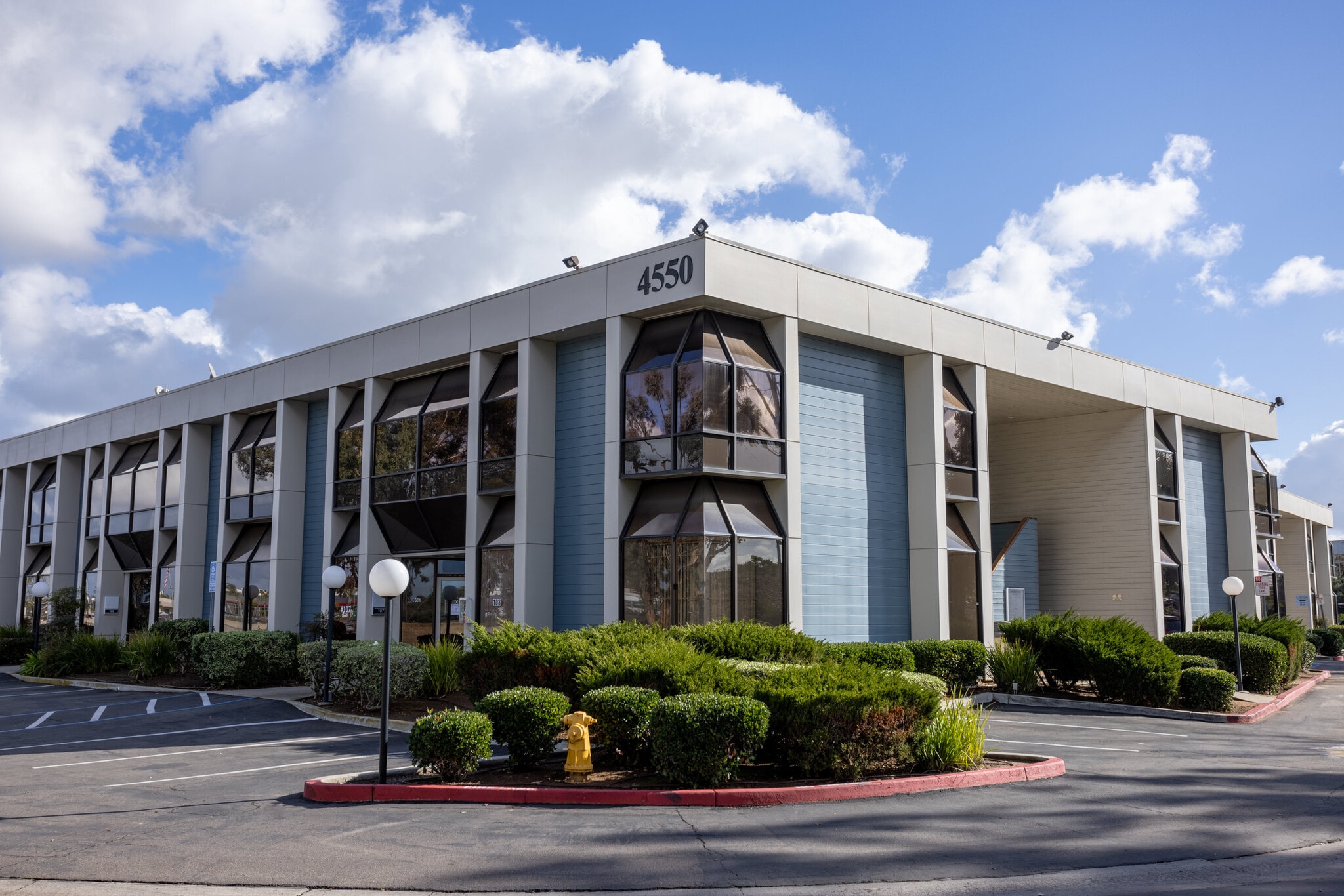 4550 kearny villa Rd, San Diego, CA à vendre Photo principale– Image 1 sur 20