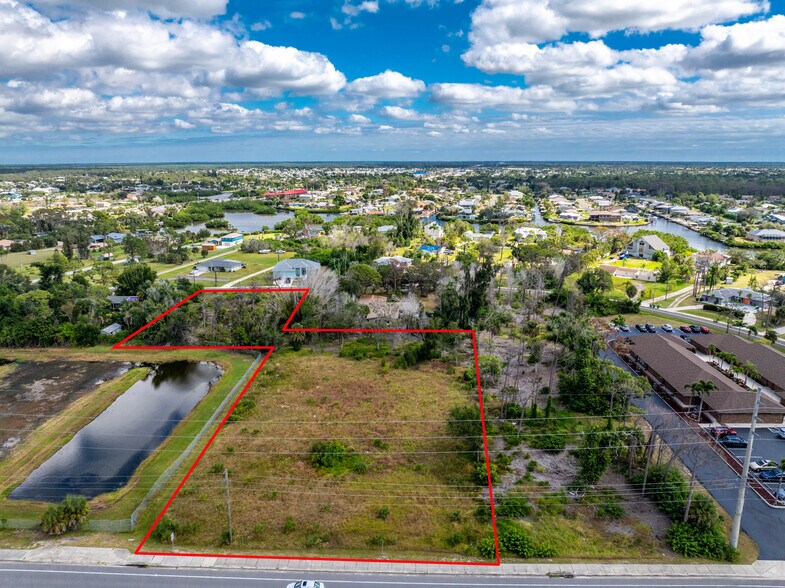 1630 Manor Rd, Englewood, FL à vendre - Photo de l’immeuble – Image 2 sur 47