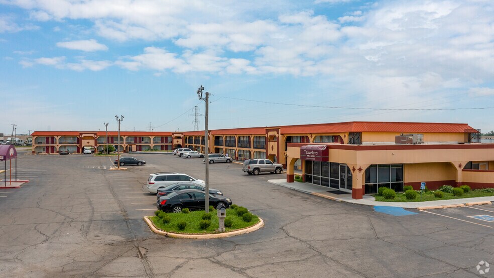 820 S MacArthur Blvd, Oklahoma City, OK à vendre - Photo principale – Image 1 sur 3