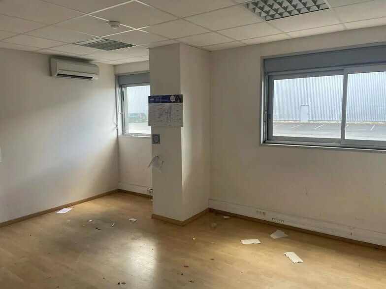 Local d’activités dans Blanquefort à louer - Photo de l’immeuble – Image 3 sur 12