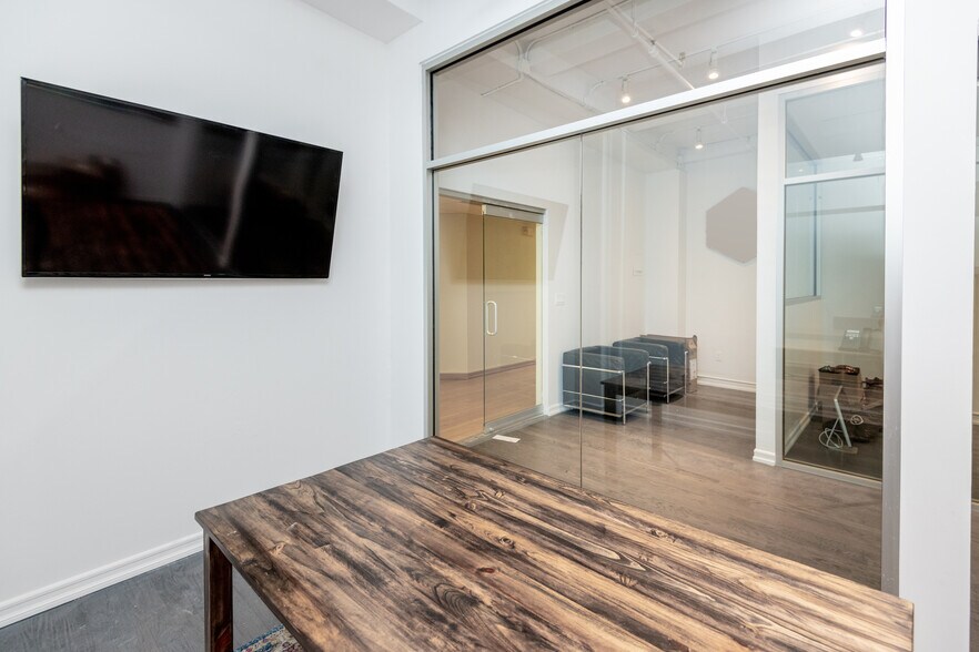 241 W 37th St, New York, NY à louer - Photo de l’immeuble – Image 3 sur 18
