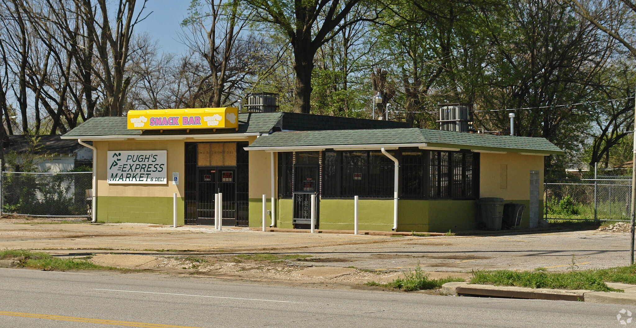 3188 Chelsea Ave, Memphis, TN à vendre Photo principale– Image 1 sur 3