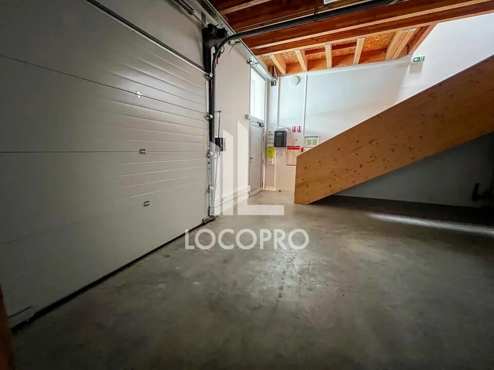 Local d’activités dans Avignon à louer Photo de l’immeuble– Image 1 sur 6