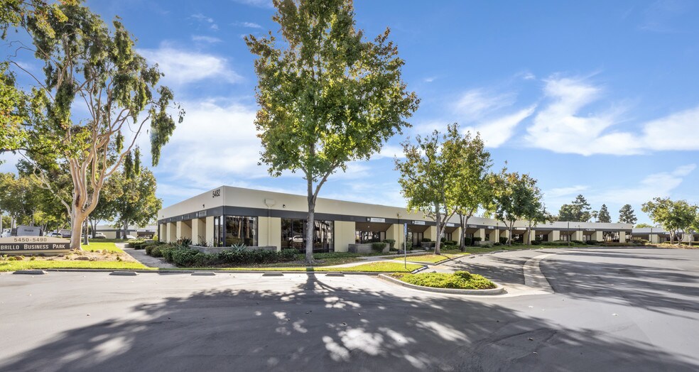 5482 Complex St, San Diego, CA à louer - Photo de l’immeuble – Image 2 sur 8