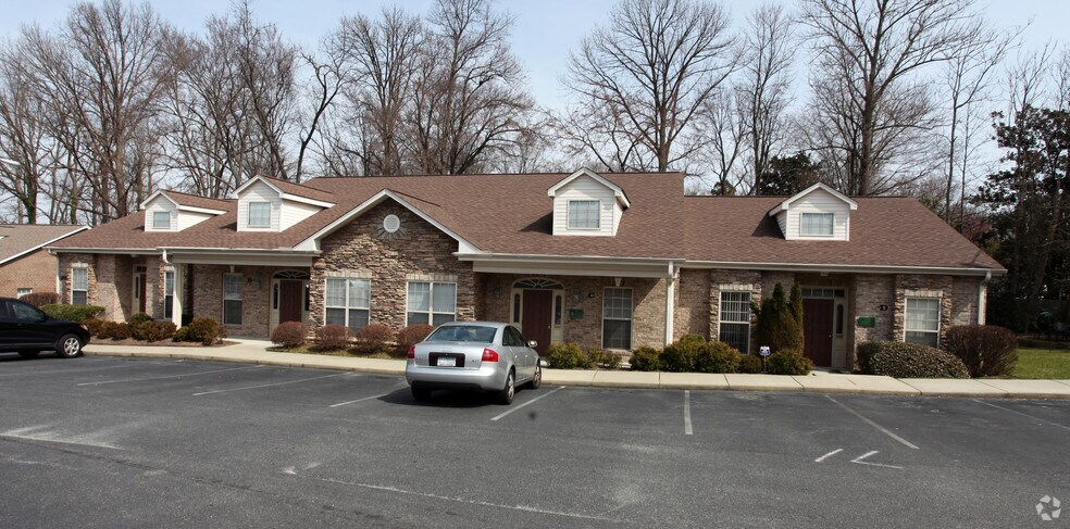 3707 W Market St, Greensboro, NC à louer - Photo de l’immeuble – Image 2 sur 4