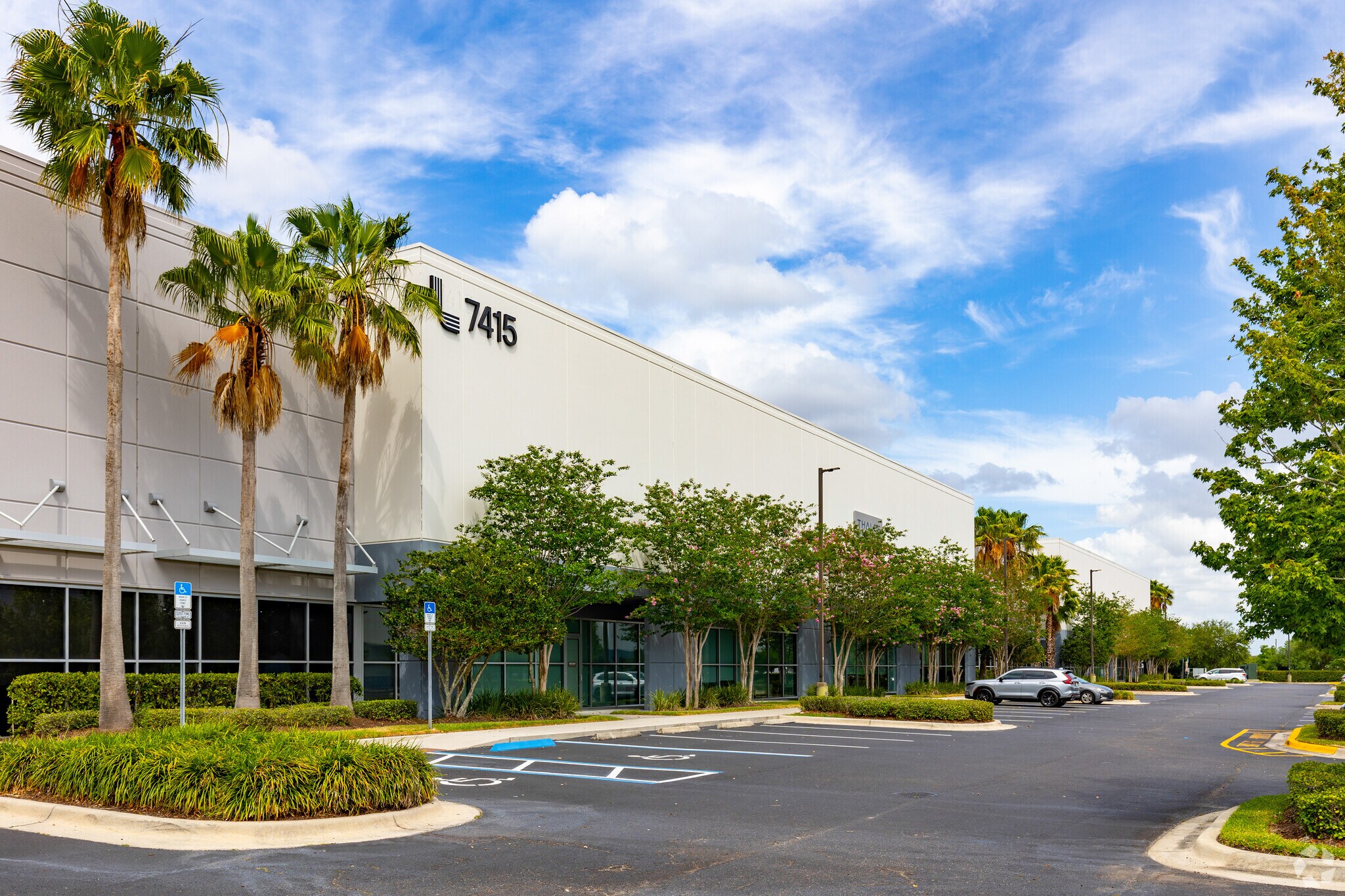 7415 Emerald Dunes Dr, Orlando, FL à louer Photo principale– Image 1 sur 6