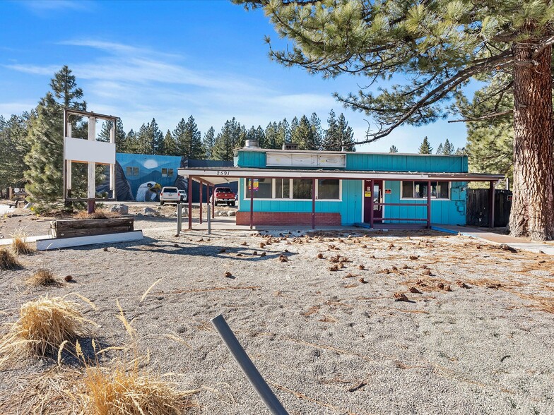 2591 Lake Tahoe Blvd, South Lake Tahoe, CA à louer - Photo de l’immeuble – Image 3 sur 46