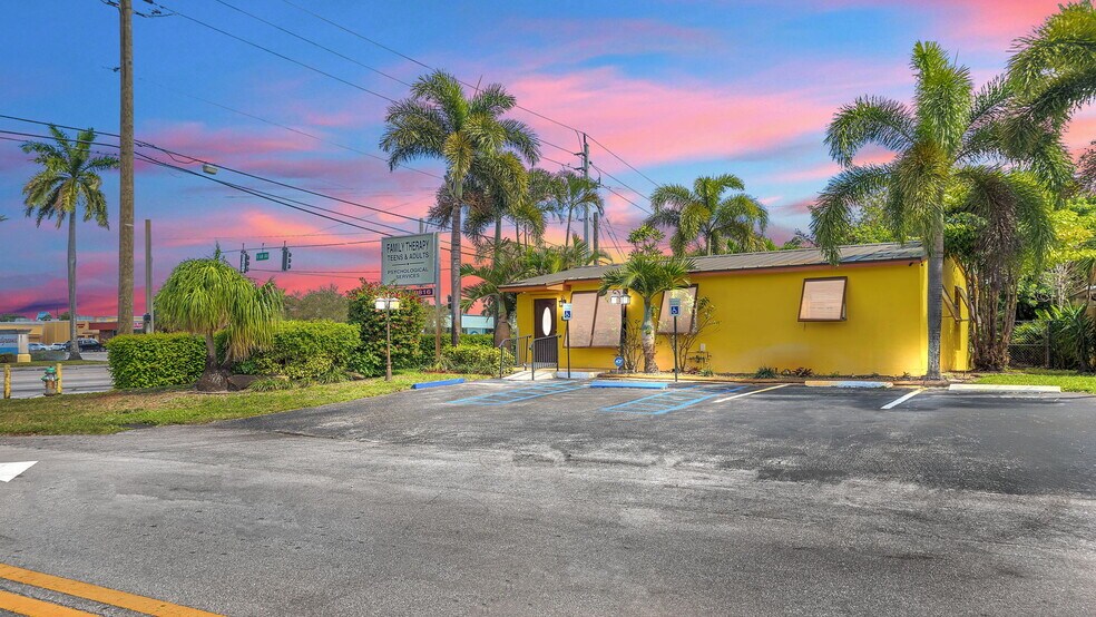 6790 Taft St, Hollywood, FL à vendre - Photo de l’immeuble – Image 2 sur 31