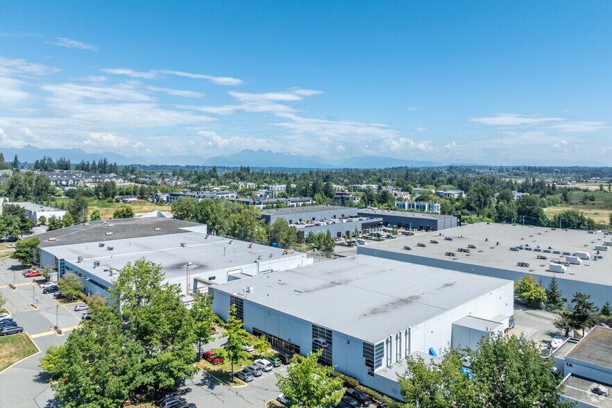 15050 54A Ave, Surrey, BC à louer - Aérien – Image 3 sur 5
