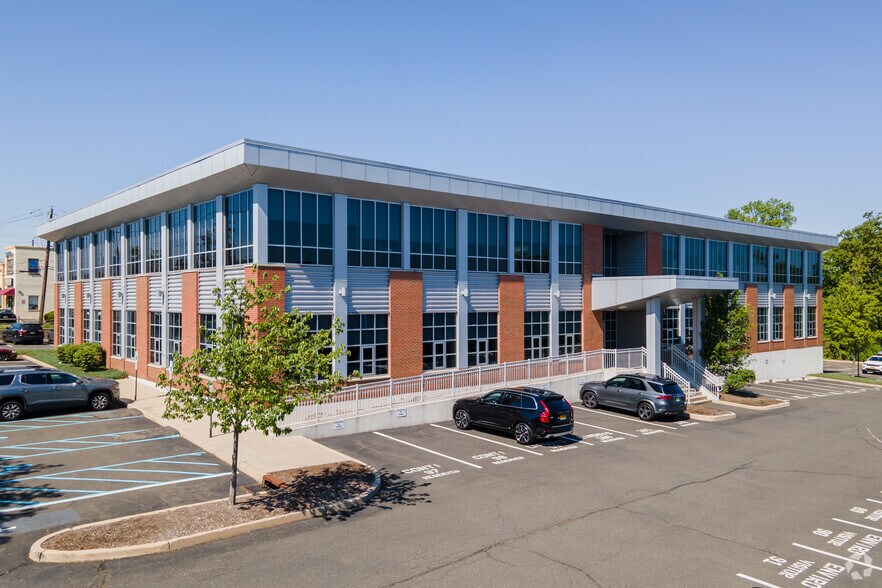 180 Sylvan Ave, Englewood Cliffs, NJ à louer - Photo principale – Image 1 sur 7