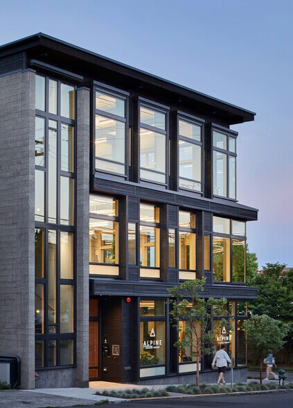 3800 Woodland Park Ave N, Seattle, WA à louer - Photo de l’immeuble – Image 2 sur 8