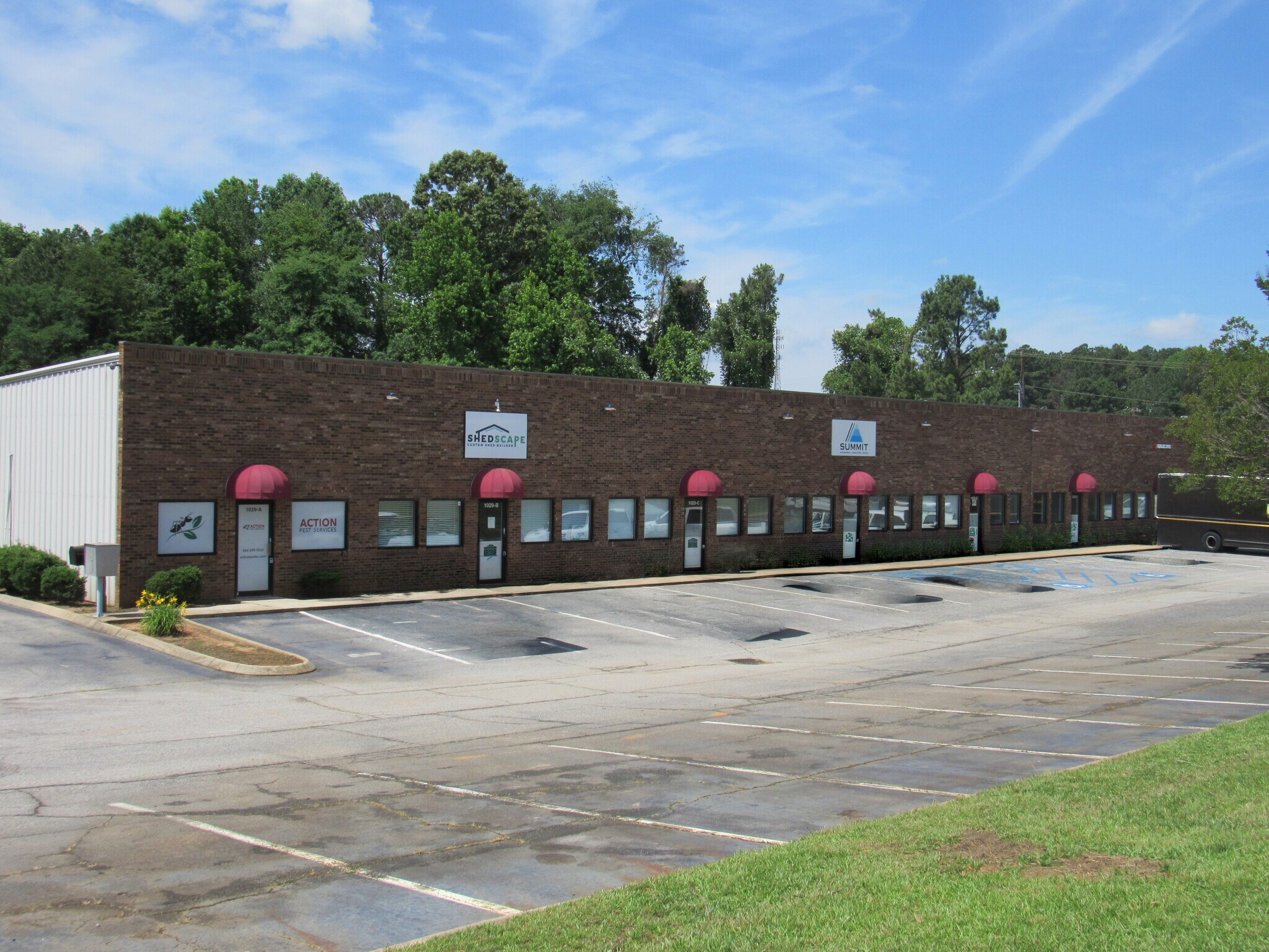 1029 Old Stage Rd, Simpsonville, SC à louer Photo de l’immeuble– Image 1 sur 5