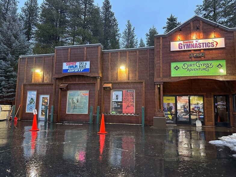 11448 Deerfield Dr, Truckee, CA à louer - Photo de l’immeuble – Image 3 sur 9