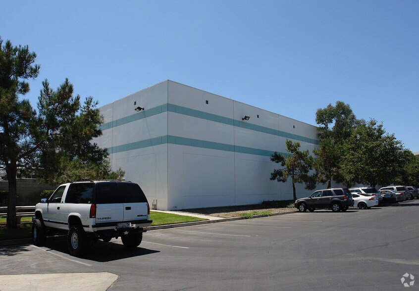 20602 Civic Center Dr, Lake Forest, CA à vendre - Photo de l’immeuble – Image 2 sur 3