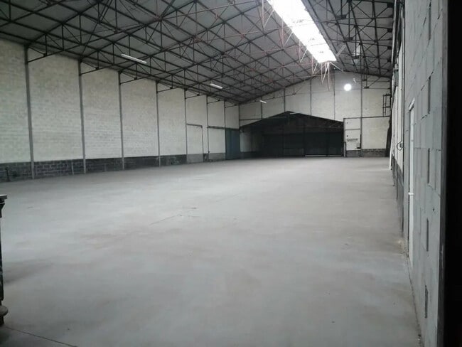 Plus de détails pour Industriel/Logistique à louer