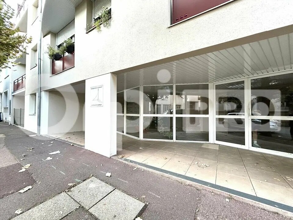 Bureau dans Limoges à louer Photo de l’immeuble– Image 1 sur 8