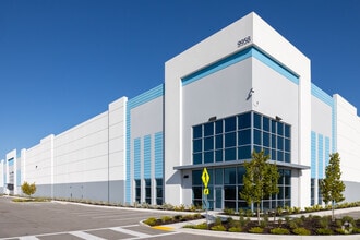 16200 Ben Hill Griffin Pky, Fort Myers, FL à louer Photo de l’immeuble– Image 2 sur 10