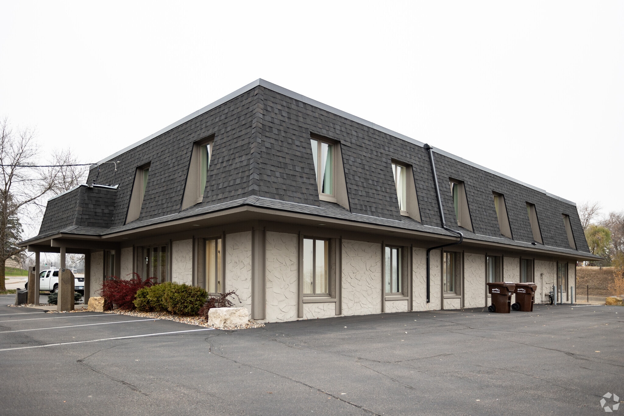 18001 Highway 7, Minnetonka, MN à vendre Photo principale– Image 1 sur 3