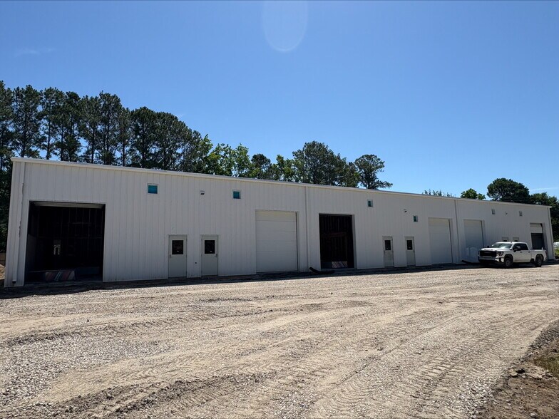 317 Pendarvis Ln, Summerville, SC à louer - Photo de l’immeuble – Image 3 sur 4