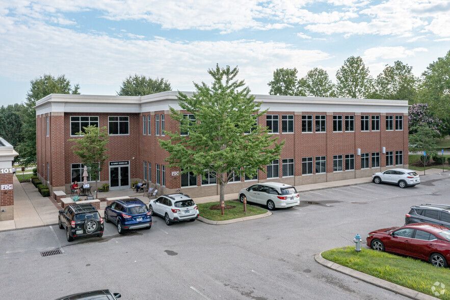 103 Forrest Crossing Blvd, Franklin, TN à louer - Photo principale – Image 1 sur 4