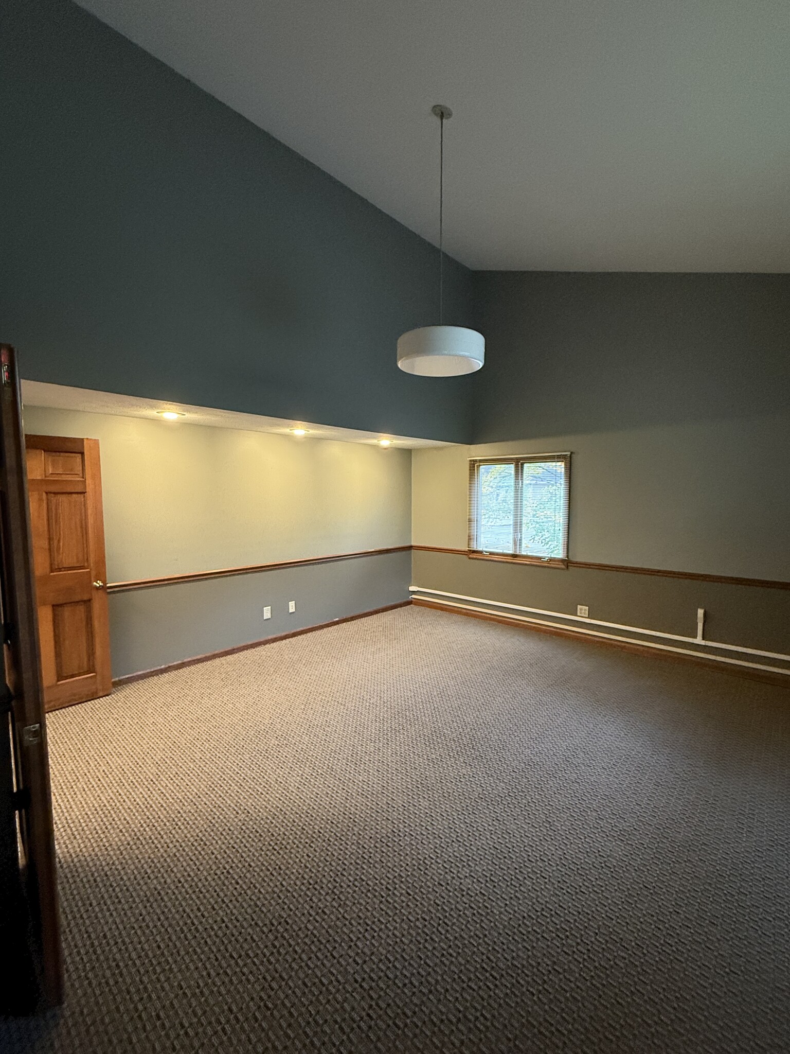 323-331 Regency Ridge Dr, Dayton, OH à louer Photo intérieure– Image 1 sur 4