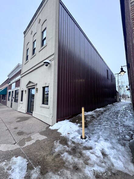 217 N Randolph St, Macomb, IL à vendre - Photo de l’immeuble – Image 2 sur 34