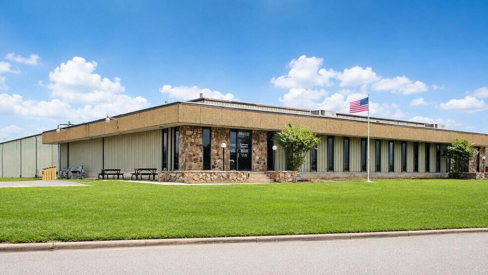 501 Republic Cir, Birmingham, AL à vendre - Photo de l’immeuble – Image 1 sur 3