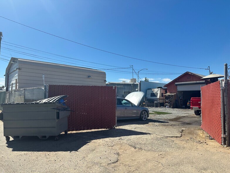 4414 E Belmont Ave, Fresno, CA à vendre - Photo de l’immeuble – Image 2 sur 8