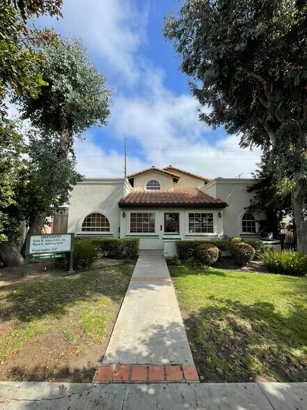 2036 Hornblend St, San Diego, CA à louer - Photo de l’immeuble – Image 2 sur 3