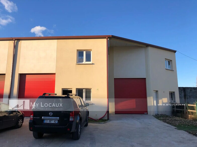 Industriel/Logistique dans Stains à louer - Photo de l’immeuble – Image 1 sur 4