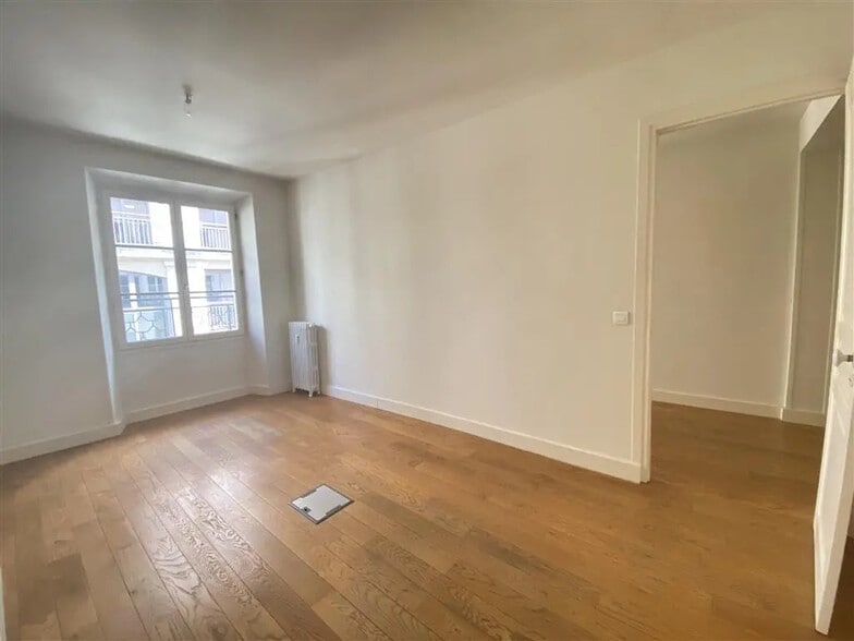 Bureau dans Paris à louer - Photo de l’immeuble – Image 2 sur 7