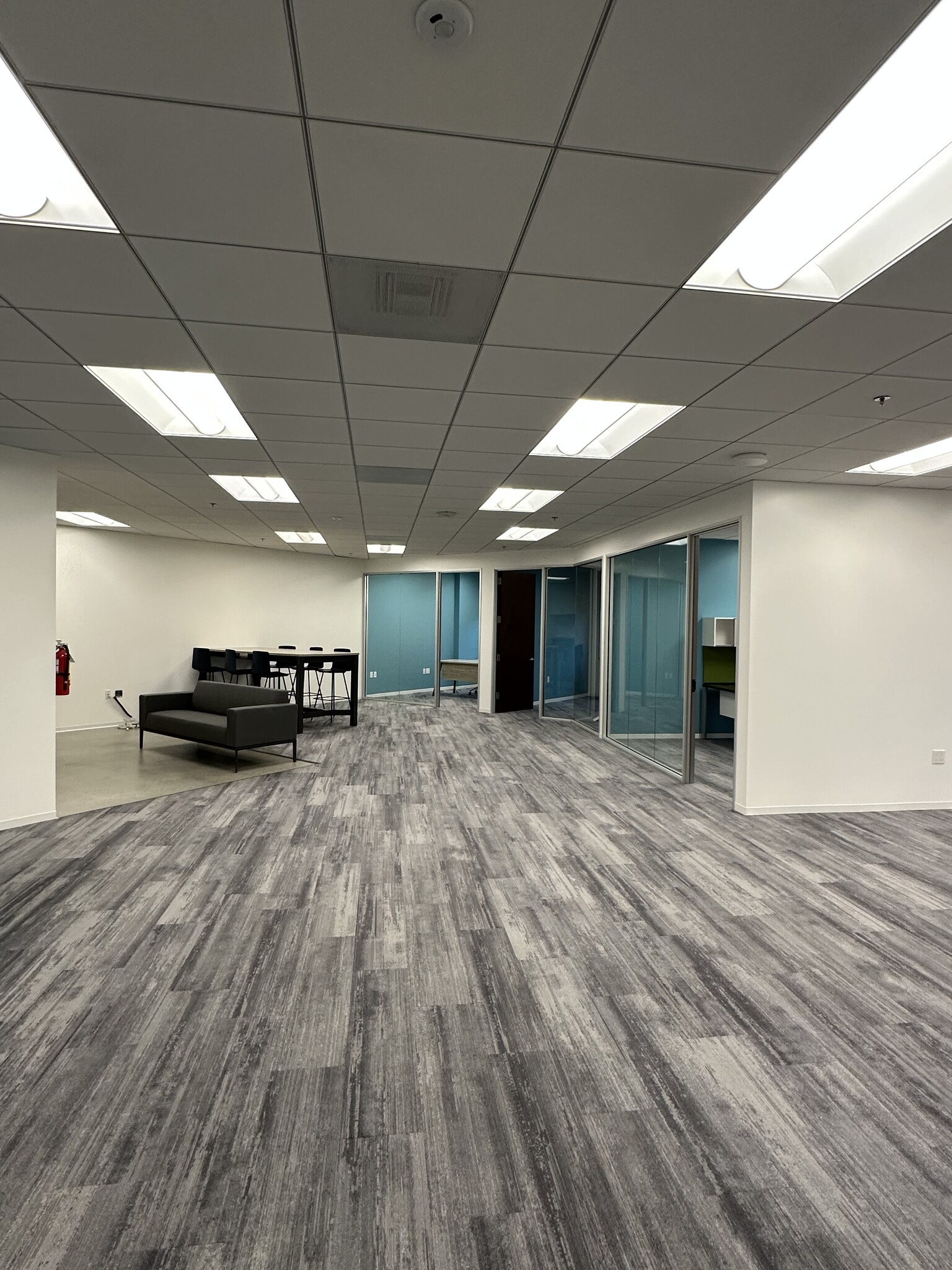 5990 Sepulveda Blvd, Sherman Oaks, CA à louer Photo intérieure– Image 1 sur 9