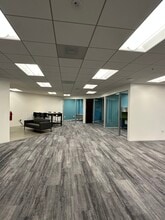 5990 Sepulveda Blvd, Sherman Oaks, CA à louer Photo intérieure– Image 1 sur 9