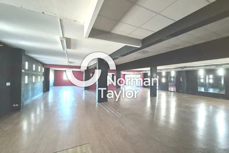 Bureau dans Agde à louer Photo de l’immeuble– Image 1 sur 8