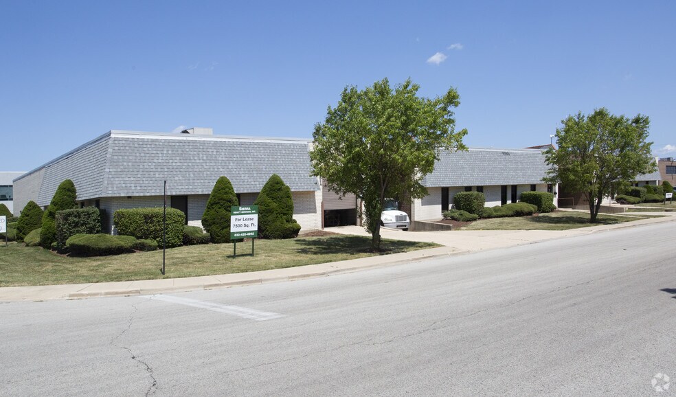 1100 Howard St, Elk Grove Village, IL à louer - Photo de l’immeuble – Image 2 sur 3