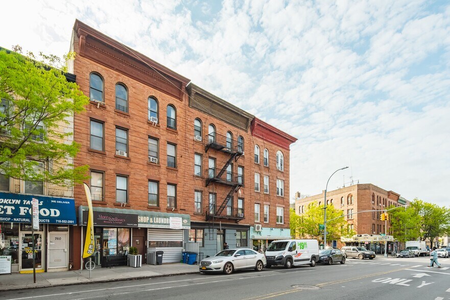 750 Washington Ave, Brooklyn, NY à vendre - Photo de l’immeuble – Image 3 sur 28