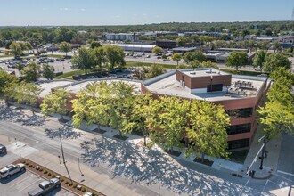 400 E Court Ave, Des Moines, IA - VUE AÉRIENNE vue de carte - Image1